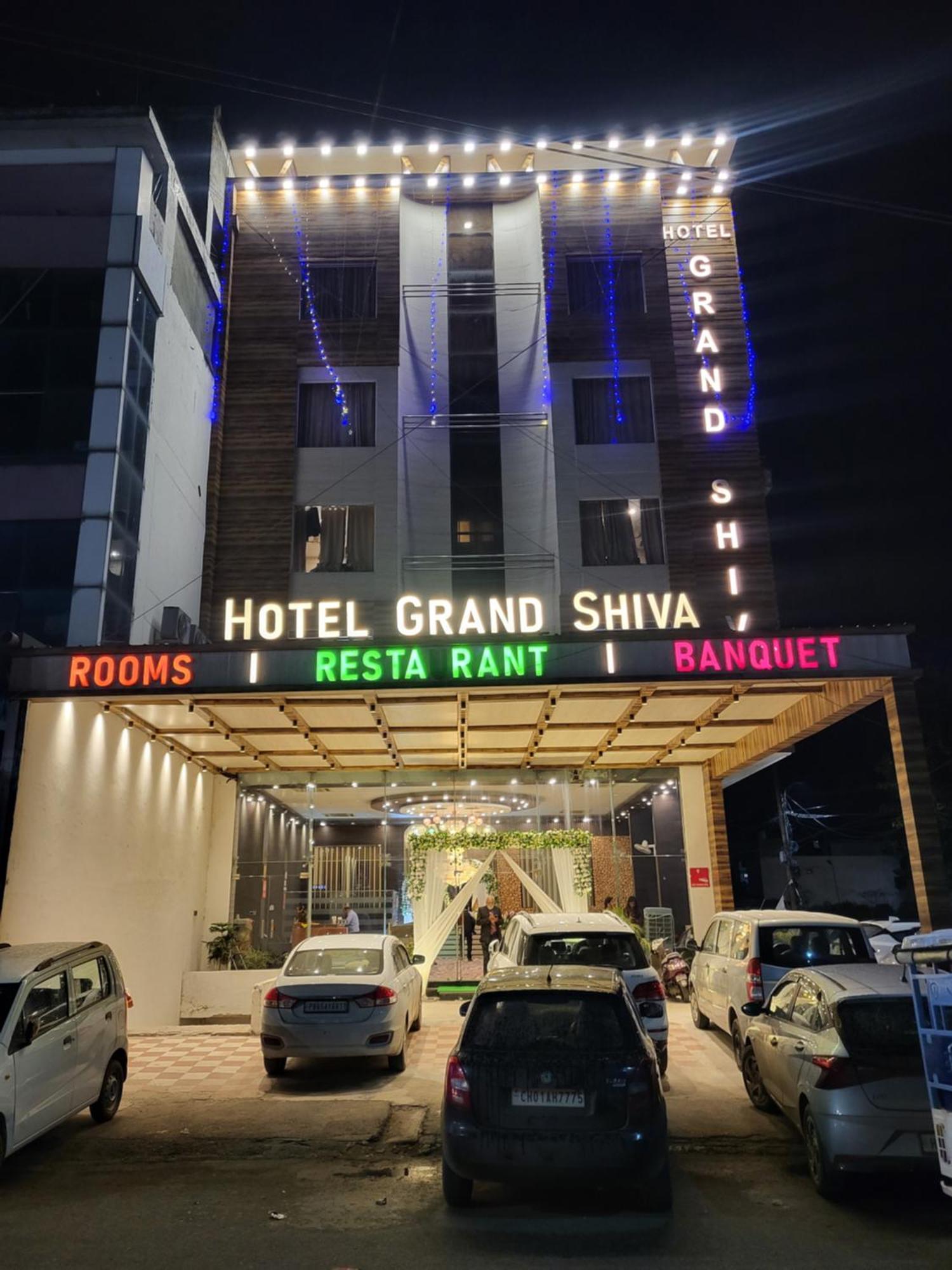 Oaktel Hotel Grand Shiva Near Ganga Ghat Haridwār Exteriér fotografie
