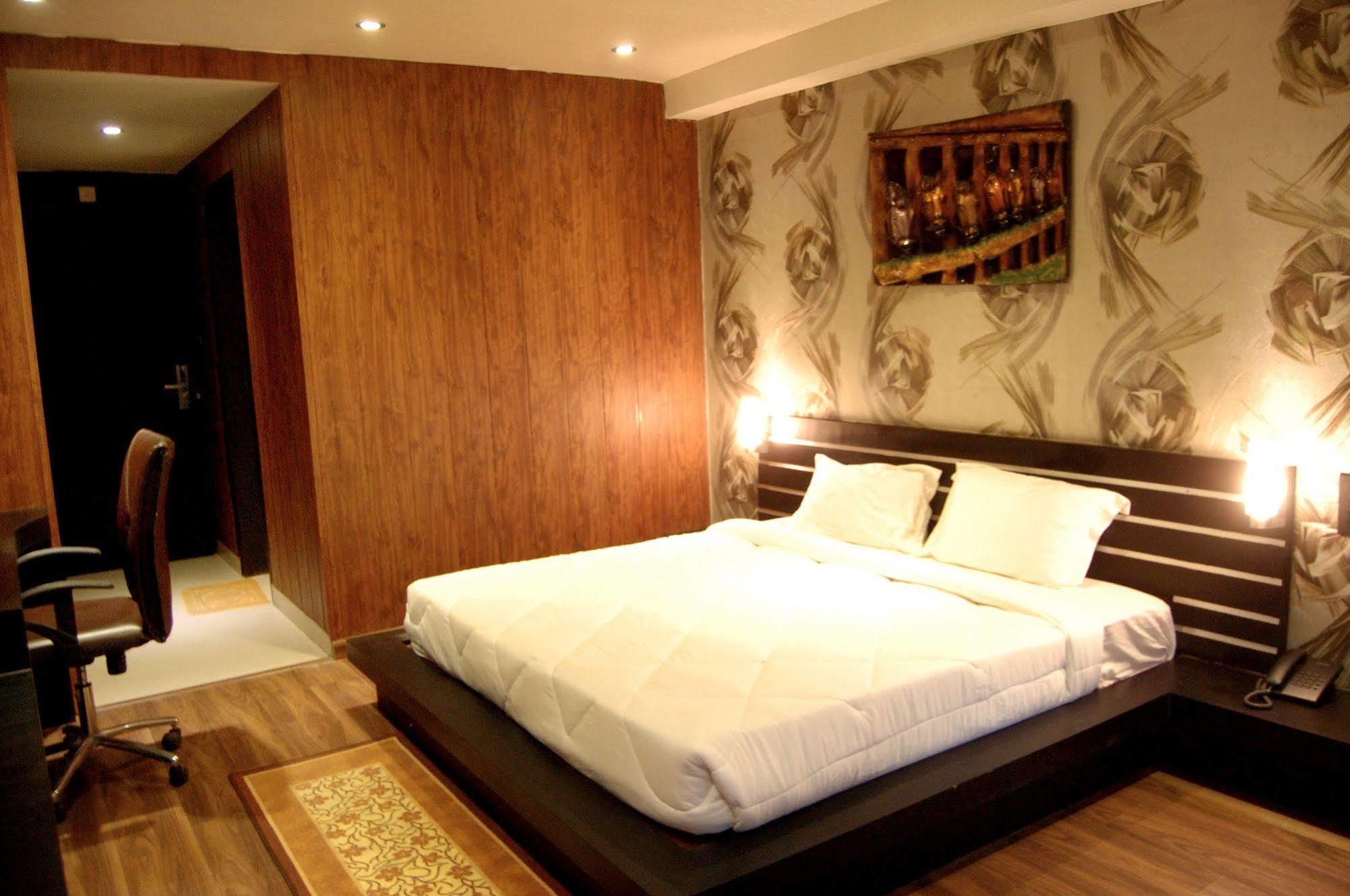 Oaktel Hotel Grand Shiva Near Ganga Ghat Haridwār Exteriér fotografie